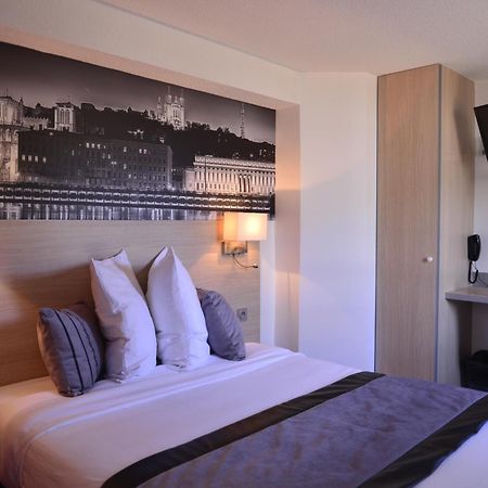 Logis Cris Hotel Et Restaurant, Lyon Sud-Est Corbas Экстерьер фото