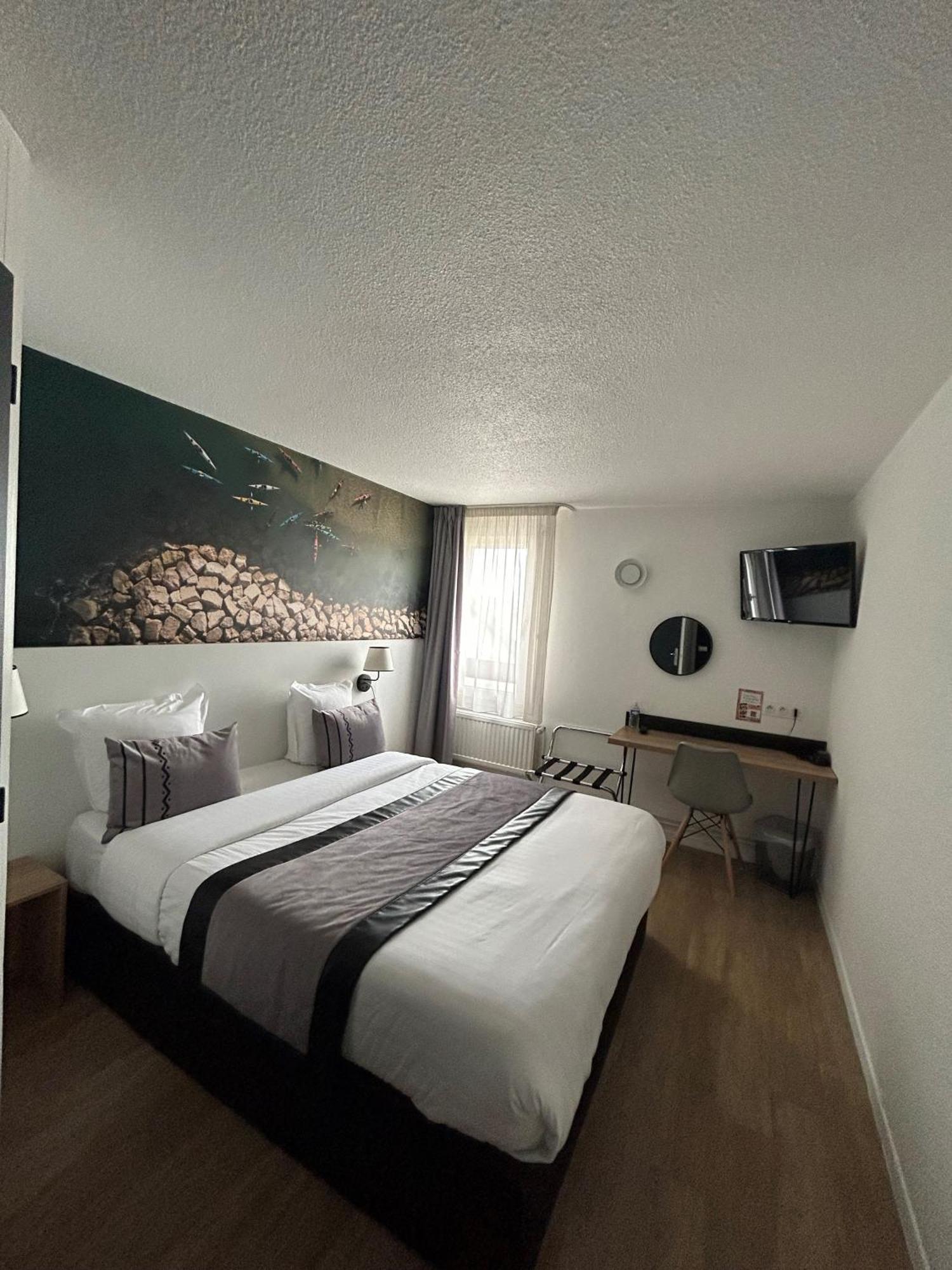 Logis Cris Hotel Et Restaurant, Lyon Sud-Est Corbas Экстерьер фото
